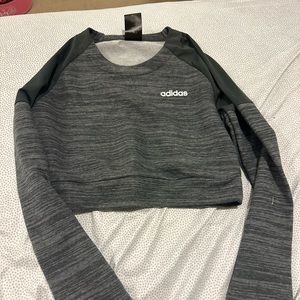 Grey knit cropped top